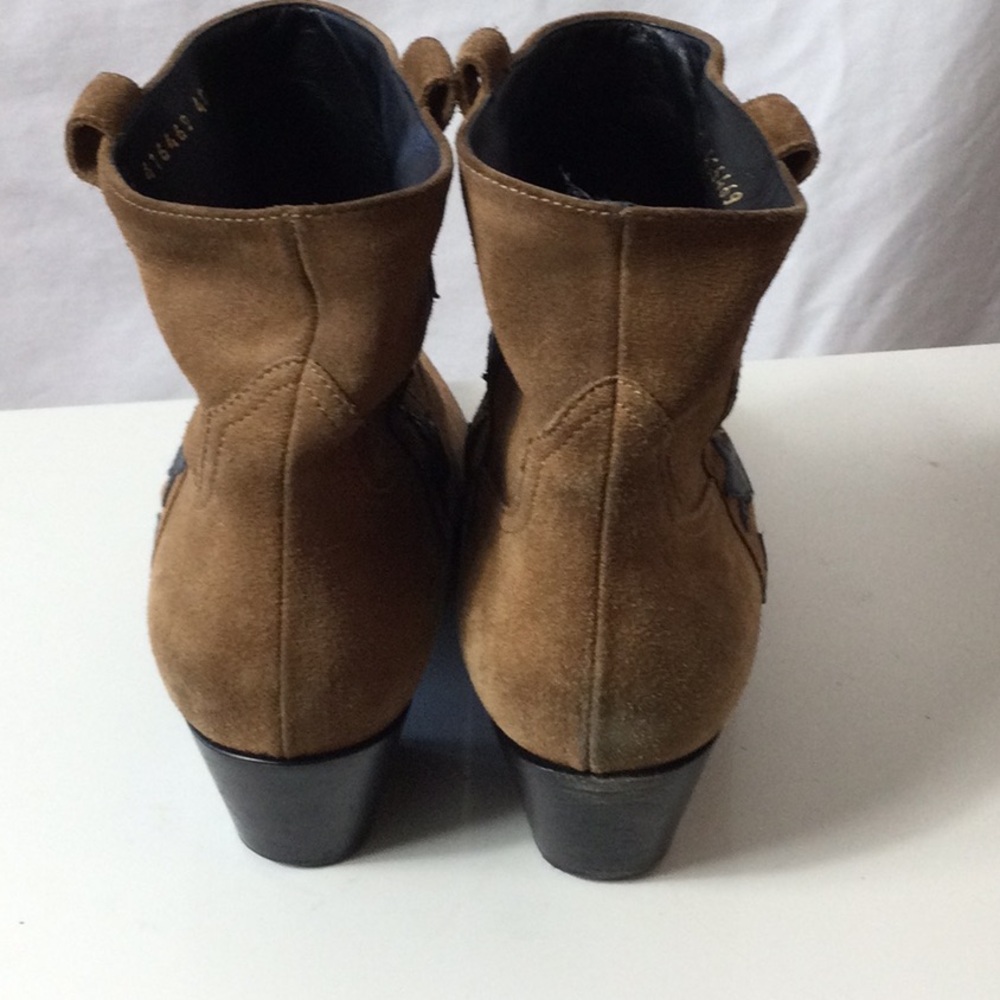 Saint Laurent Tan Suede Boots with Black Leather Star Accents - Picture 6 of 13